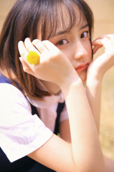 美女台球